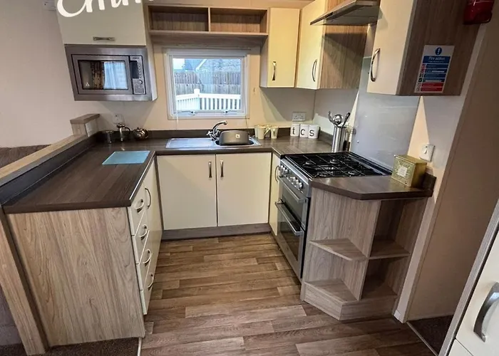 Lapwing 32 Cayton Bay Kemping